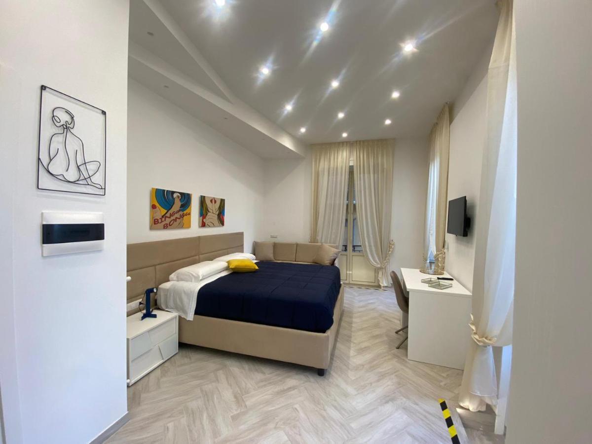 Flo' Hotel Napoli Bagian luar foto