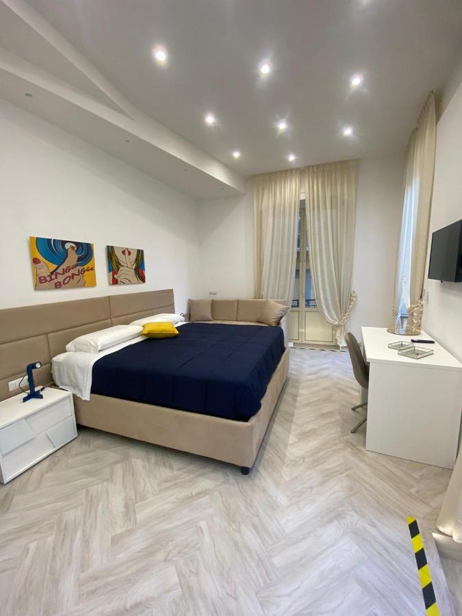 Flo' Hotel Napoli Bagian luar foto