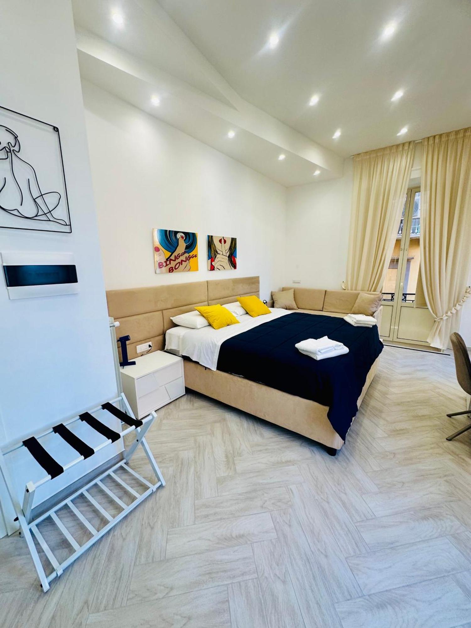 Flo' Hotel Napoli Bagian luar foto